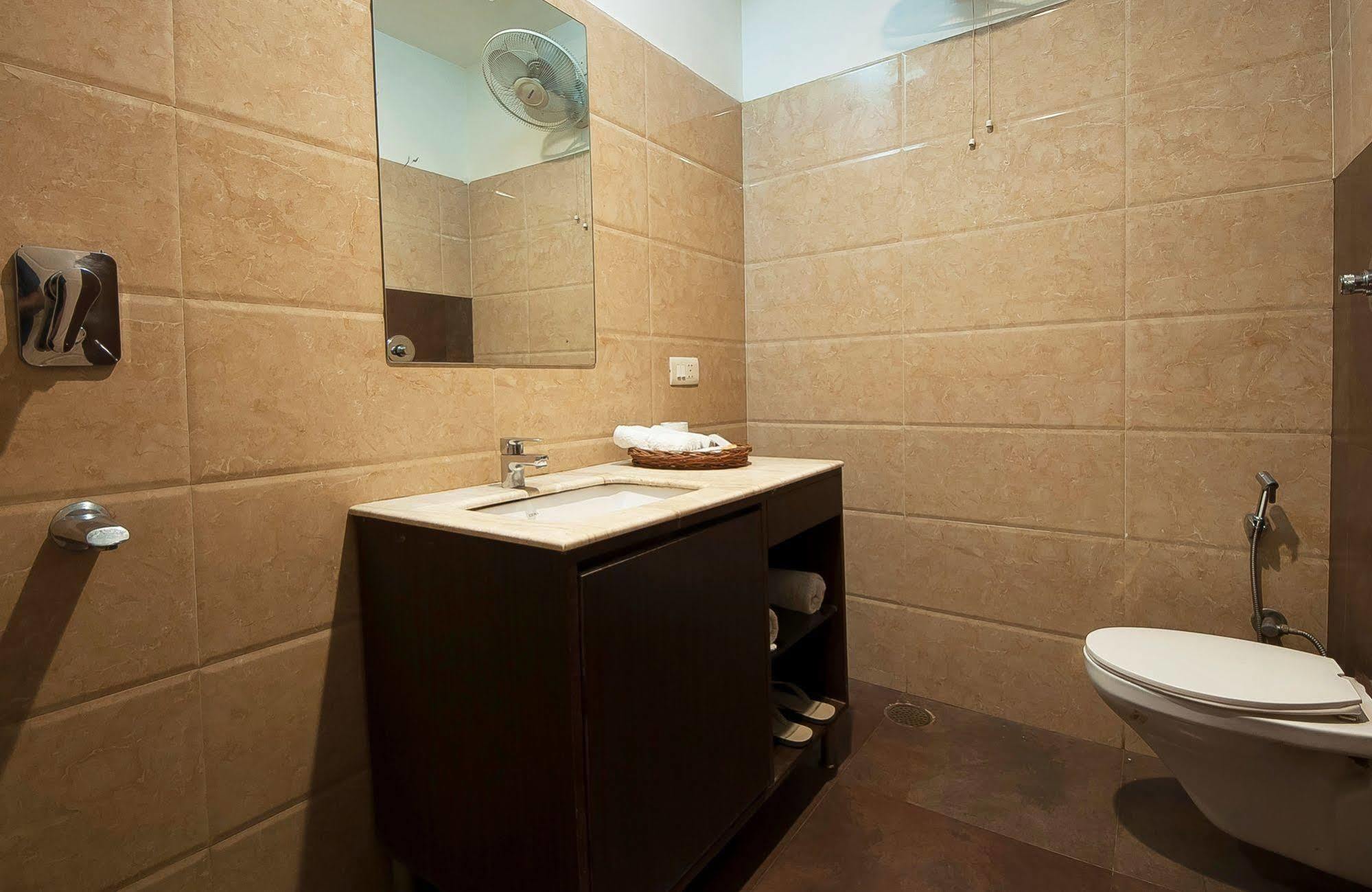 Fabhotel Basera Amritsar Exterior foto